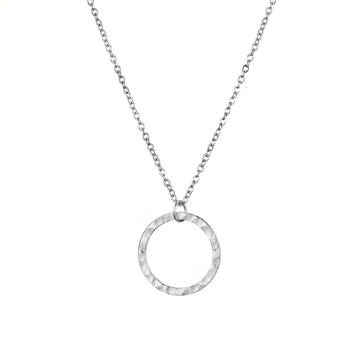 Halsband - silverfärgad rund berlock