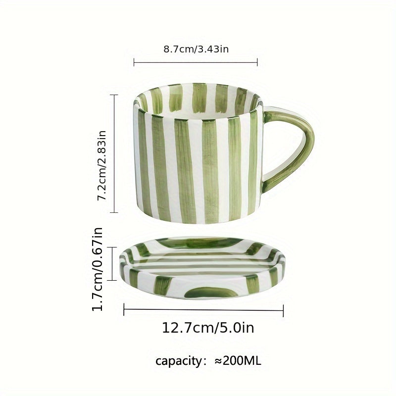 Kopp med Fat – Vintage Randigt Set i Keramik