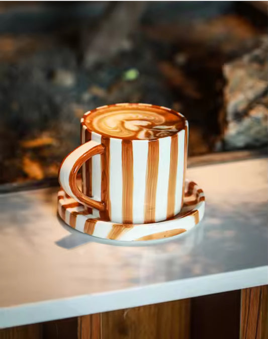 Randig Kopp med Fat– trendig Kaffekopp
