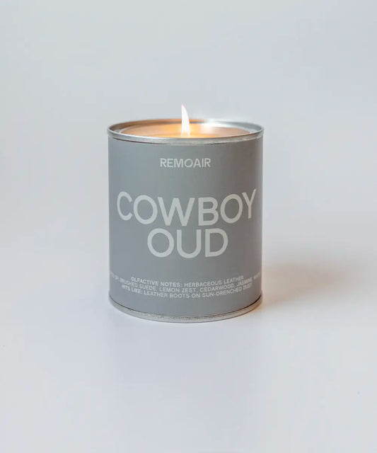 Cowboy Oud doftljus – läder, oud & cederträ